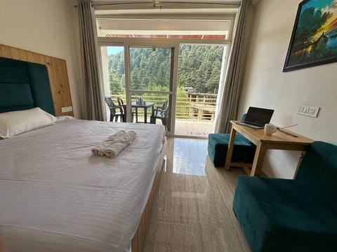 Bed, View (from property/room), Balcony/Terrace, Photo of the whole room, Bedroom