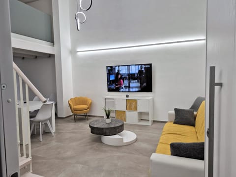 TV and multimedia, Living room, Seating area