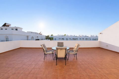 Patio, Solarium, City view, Street view, Family