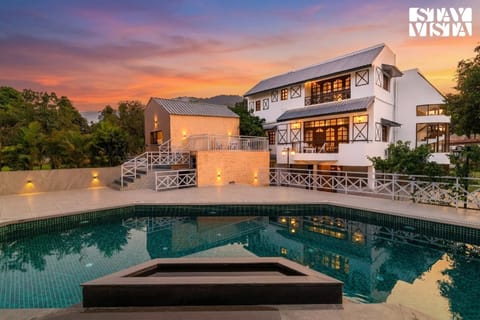 Property building, Swimming pool