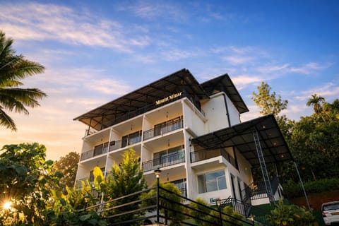 Property building, Day