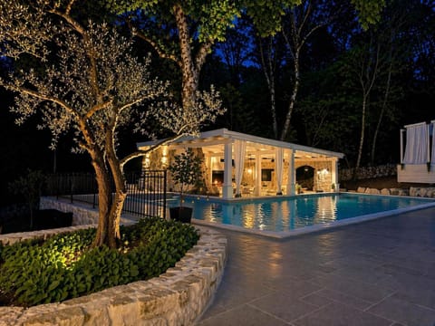 Garden, Swimming pool