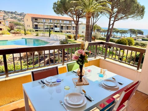 Balcony/Terrace, Swimming pool