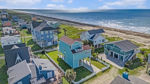 Property building, Neighbourhood, Natural landscape, Bird's eye view, Beach