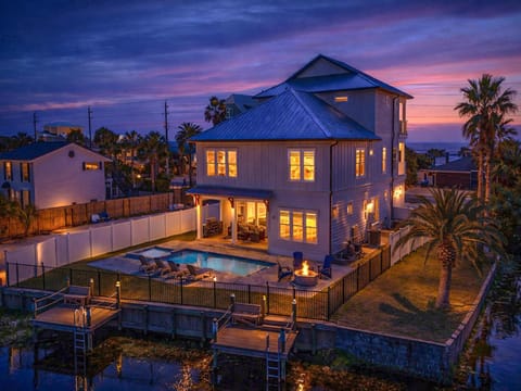 Property building, Neighbourhood, Bird's eye view, Swimming pool, Sunset