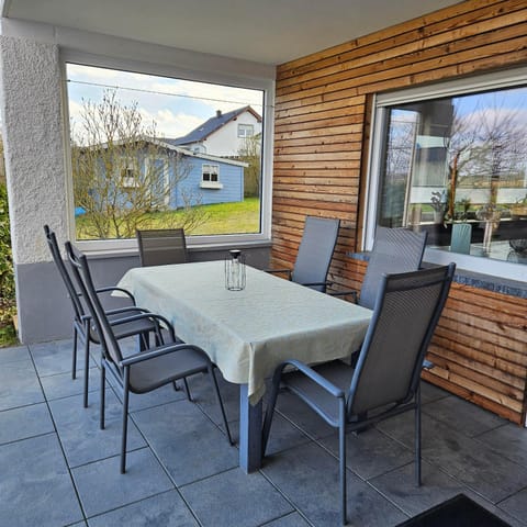 Property building, View (from property/room), Balcony/Terrace, Seating area, Dining area