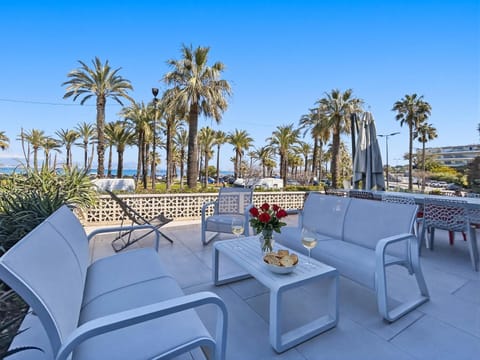 Patio, Day, View (from property/room), Balcony/Terrace, Dining area, Sea view