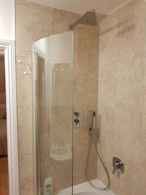 Gracian OMB Ongar 3 Bed Apartment in Dublin