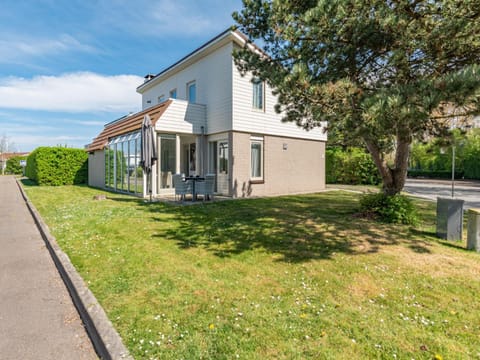 Property building, Summer