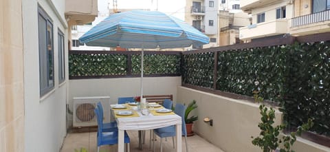 Property building, Patio, Day, View (from property/room), Balcony/Terrace, Seating area, Dining area