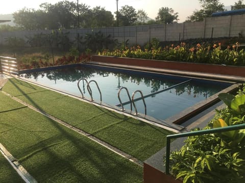 Pool view, Swimming pool, Swimming pool