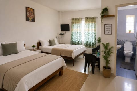 Photo of the whole room, Bedroom
