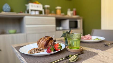 Breakfast, Continental breakfast