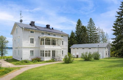 Property building, Spring, Day