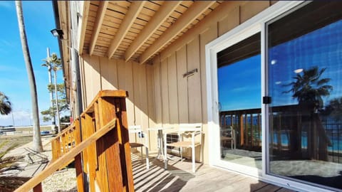 Waterfront 1-Bedroom Condo in Panama City House in Highway 30A Florida Beach