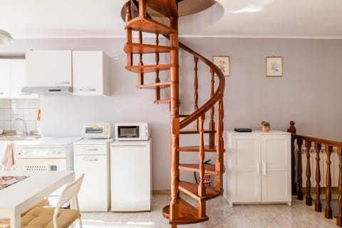 Kitchen or kitchenette, oven, stove, kitchen