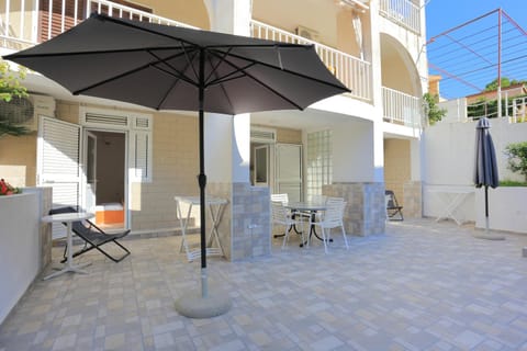 Balcony/Terrace, children, Family