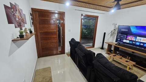 Communal lounge/ TV room, TV and multimedia, Living room