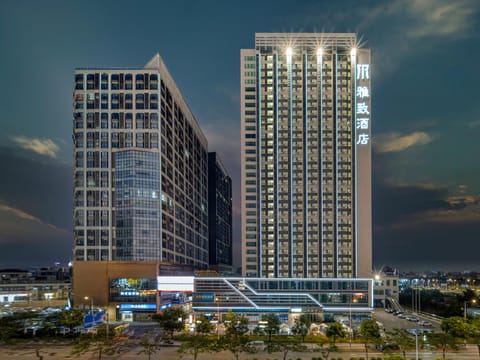Property building, Night, City view, Location
