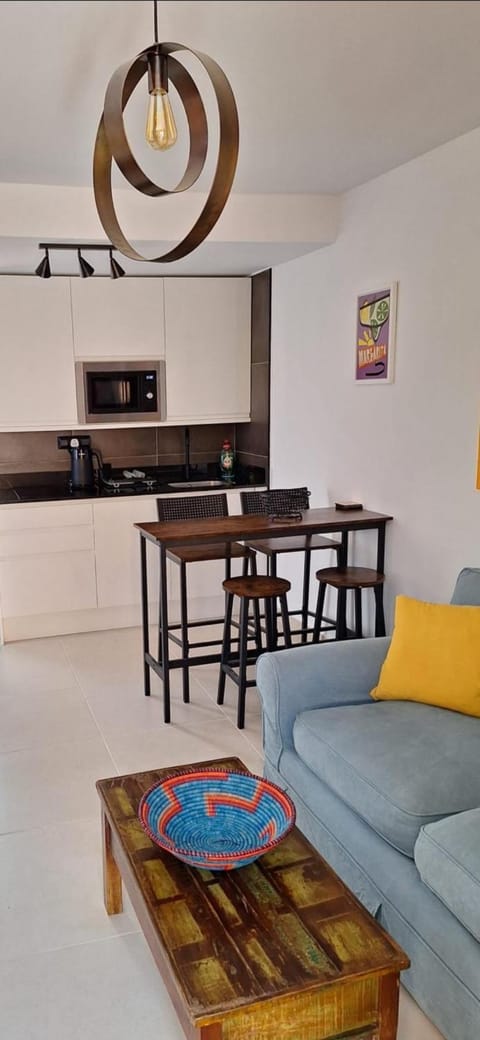 Living room, Seating area, Dining area, stove