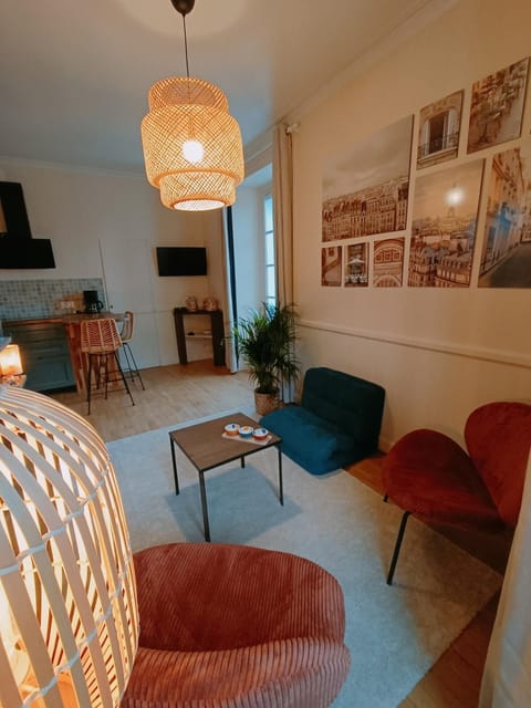 Communal lounge/ TV room, TV and multimedia, Living room, Seating area