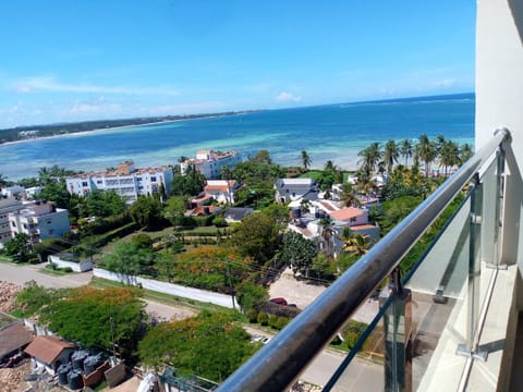 Property building, Nearby landmark, Day, Neighbourhood, Natural landscape, Bird's eye view, View (from property/room), Balcony/Terrace, Beach, City view, Sea view, Street view