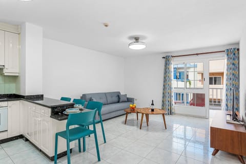 Living room, Photo of the whole room, Seating area
