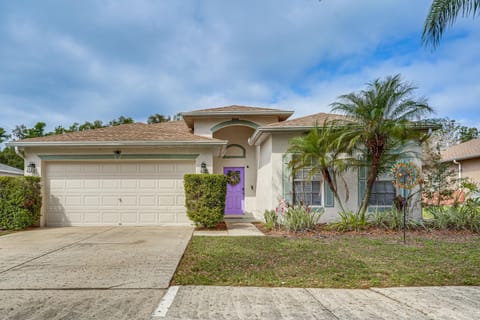 Private Pool and Lanai WFH-Friendly Seffner Retreat House in Seffner