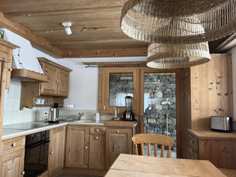 Charming mountain flat with sauna Apartment in Canton of Grisons