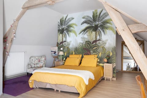 Property building, Living room, Bedroom