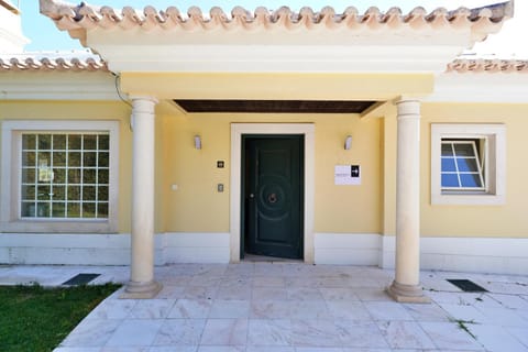 Facade/entrance, Day