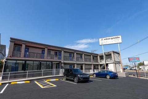 Property building, Street view, Parking