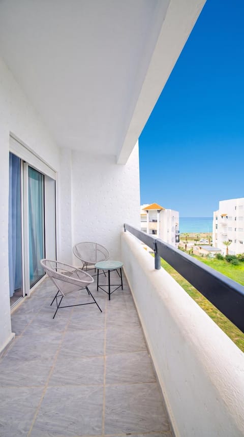 Patio, Day, View (from property/room), Balcony/Terrace