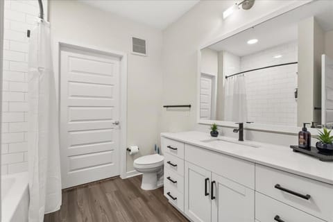 Emerald Grove - Close to Disney Apartment in Ocoee