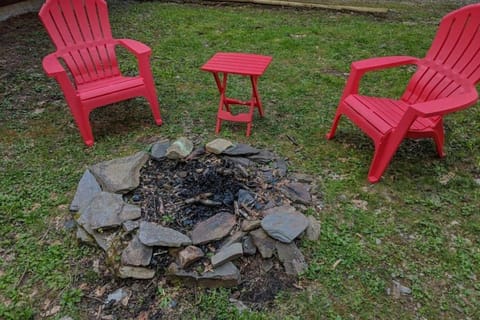 Creeksong Cabin Cabin in Nantahala