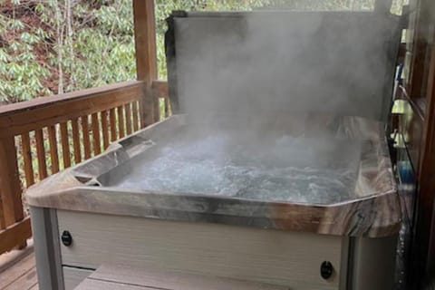 Creeksong Cabin Cabin in Nantahala