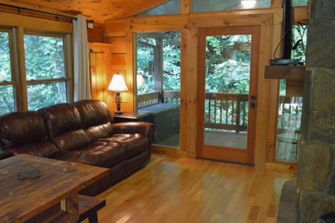 Creeksong Cabin Cabin in Nantahala