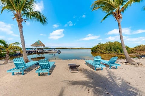 Brahma Blue H11 Apartment in Placencia