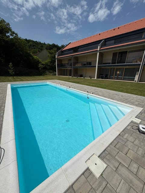 Garden, Pool view