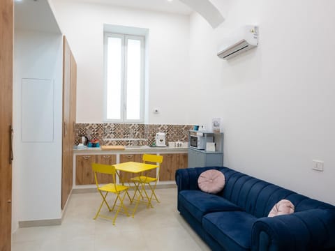 Communal lounge/ TV room, Lounge or bar