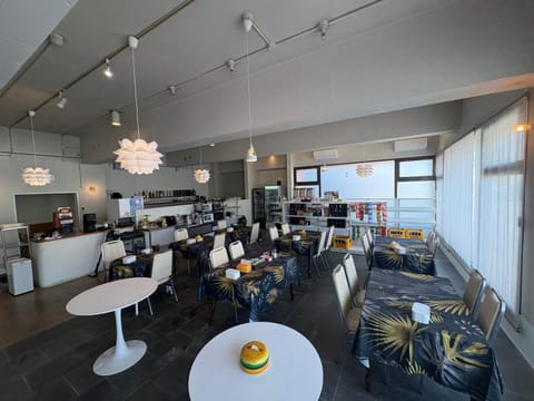 Restaurant/places to eat, Food, Breakfast, Buffet breakfast, Dinner