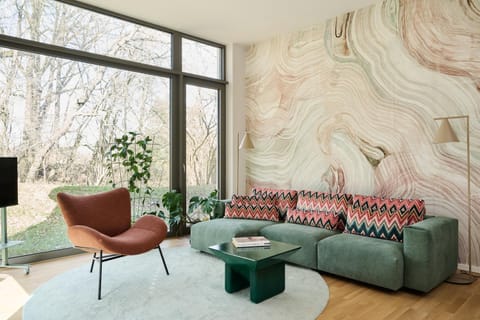 Living room, Seating area