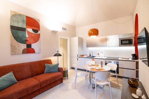 Living room, Dining area, kitchen