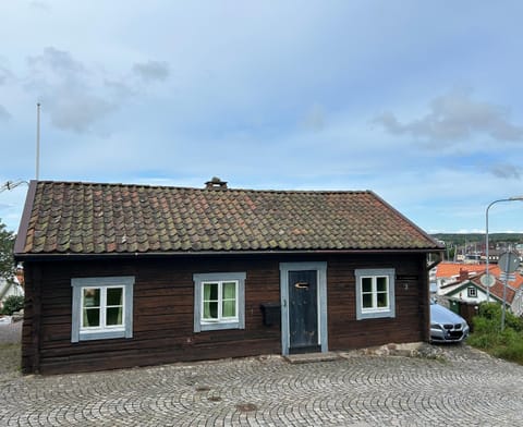 Facade/entrance, Day