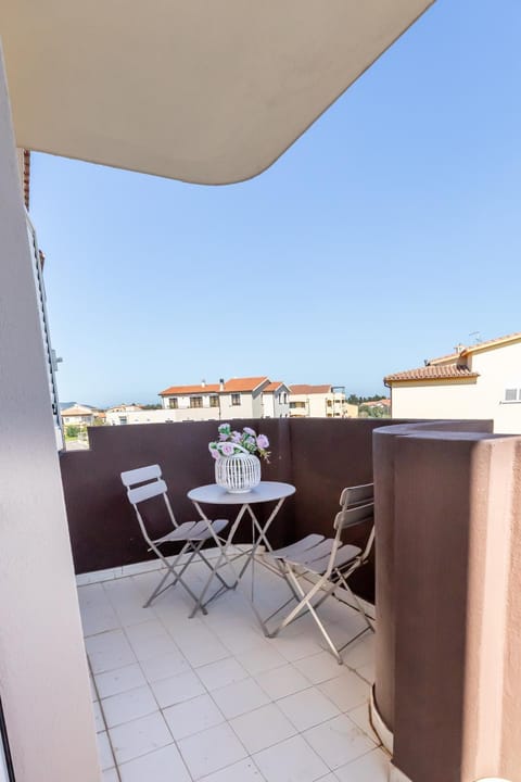 Property building, Bird's eye view, View (from property/room), Balcony/Terrace, City view, City view, Sea view, Sea view, Street view, Street view, Quiet street view, Inner courtyard view