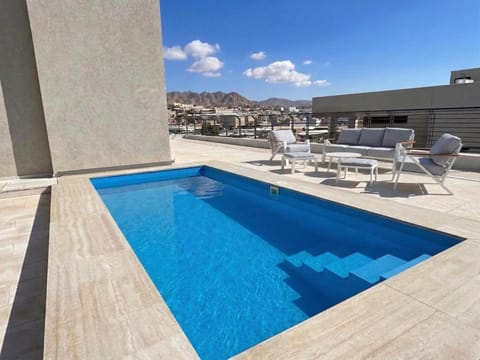 Pool view, Swimming pool