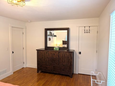 NEW! The Frankfort Beach Retreat - Gorgeous! House in Frankfort