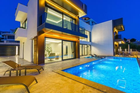 Property building, Night, Swimming pool, sunbed
