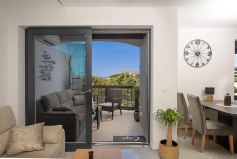 Natural landscape, View (from property/room), Balcony/Terrace, Seating area, Sea view, Sea view