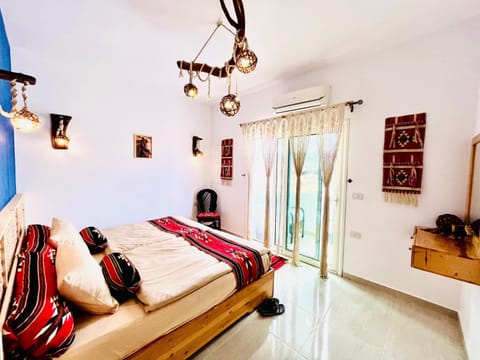 Bedroom, air conditioner